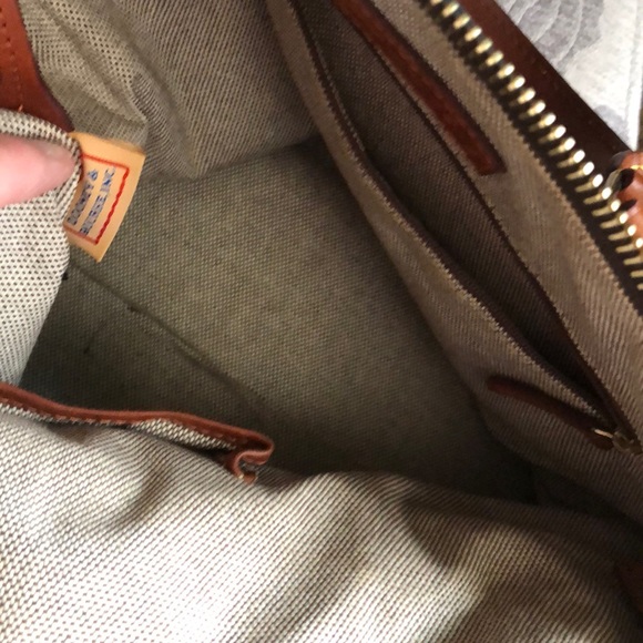 💯%AUTHENTIC  Dooney & Bourke Pebble Grain Satchel Large - Picture 8 of 9